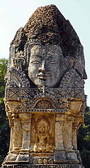 Si Satchanalai, Khmer Art, Bayon Style by Asienreisender